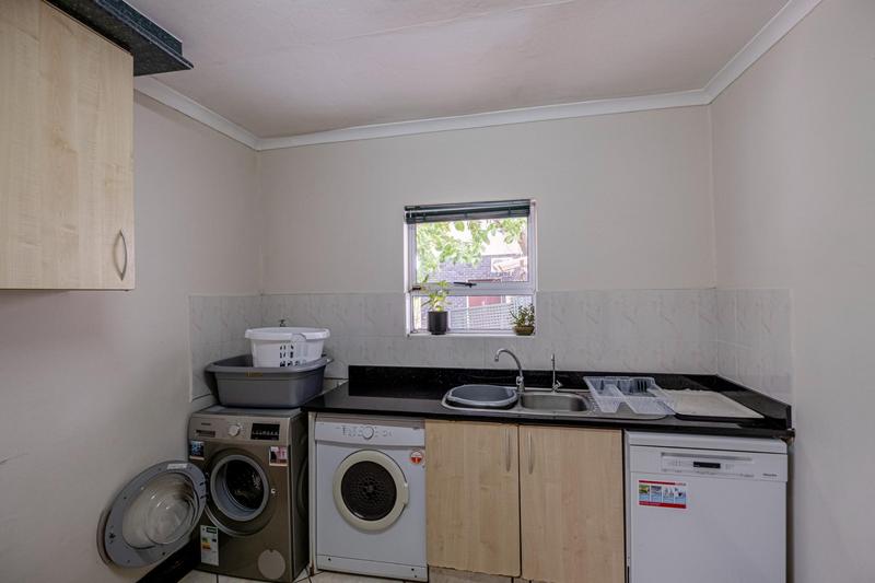 5 Bedroom Property for Sale in Linkside Eastern Cape